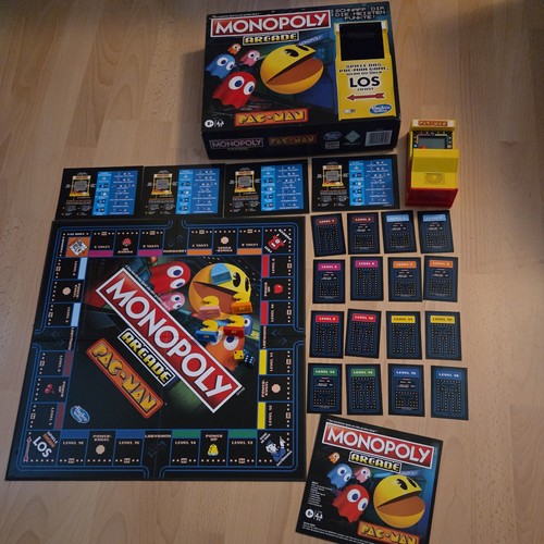 Monopoly arcade pac - arcade, pac-man